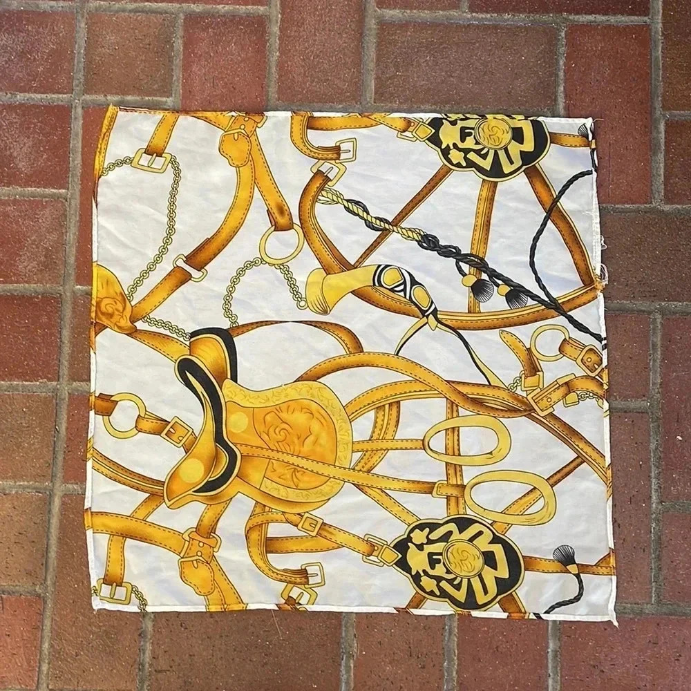 Chain Scarf - Picture 2 of 2